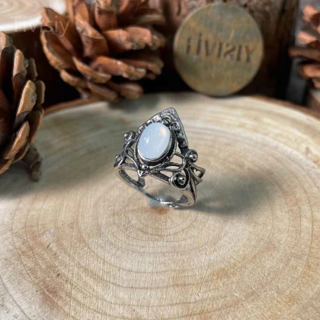 TIVISIY® Moon Stone Ring